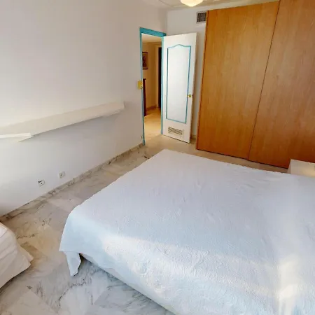 Superbe 3p Moderne Face Mer Avec Grande Terrasse, Clim, Proche Plage Et Commerces - Fr-1-196-254 * Menton